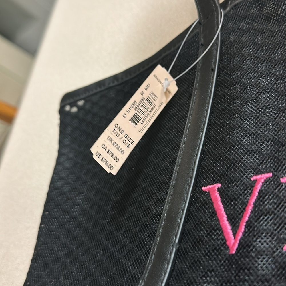 Victoria Secret Bundle - Picture 3 of 6